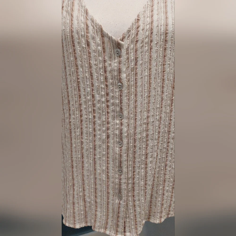 Chic Beige Striped Women's Blouse - Picture 2 of 6